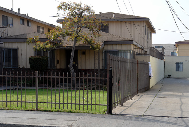 4036 W 111th St in Inglewood, CA - Building Photo - Building Photo