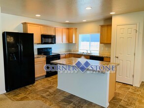 4691 N Price Ave in Meridian, ID - Building Photo - Building Photo