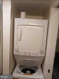 4056 Ridge Ave photo'