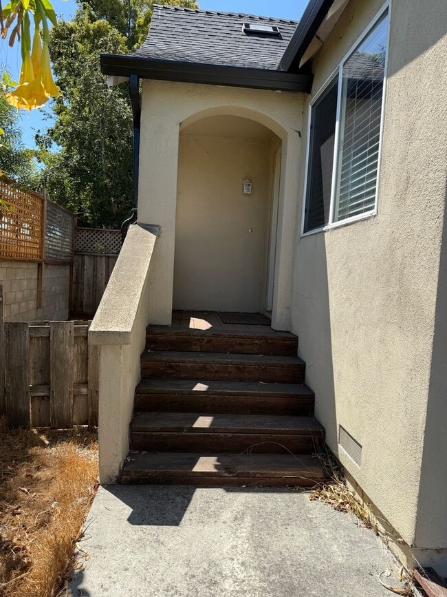 property at 115 Toledo St
