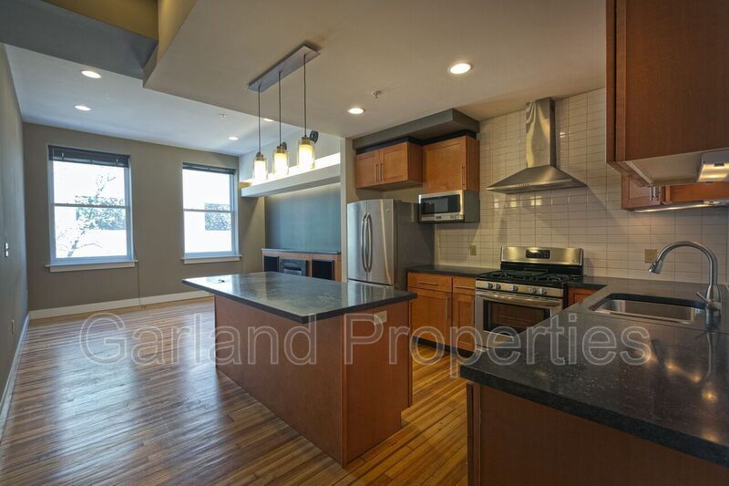 111 Kirk Ave SW in Roanoke, VA - Building Photo
