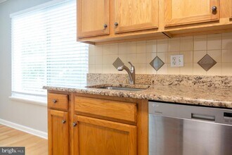 1640 Westwind Way in McLean, VA - Building Photo - Building Photo