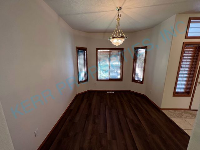 3794 NE Fairview Lake Way in Fairview, OR - Building Photo - Building Photo