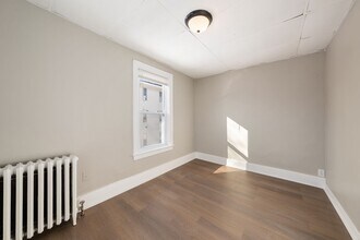 22 Florence St in Worcester, MA - Building Photo - Building Photo