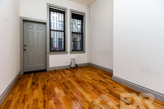 294 Harman St in Brooklyn, NY - Building Photo - Building Photo