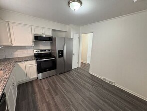 7415 Willow Ave in Raytown, MO - Building Photo - Building Photo