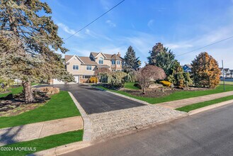 215 Hollywood Ave in Long Branch, NJ - Building Photo - Building Photo