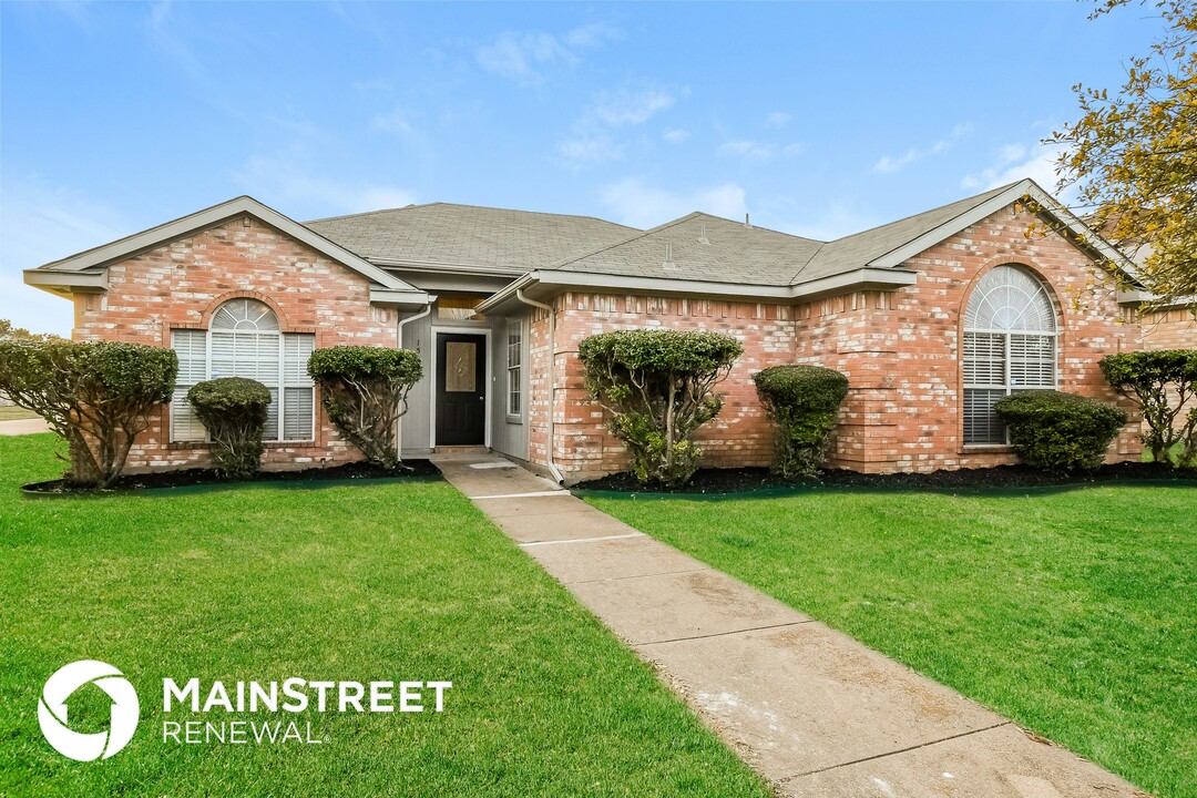 1505 Becky Ln in Lancaster, TX - Foto de edificio