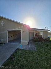 3820 SW 16th Pl in Cape Coral, FL - Foto de edificio - Building Photo
