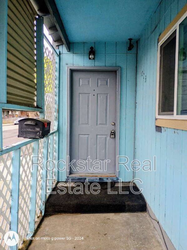 property at 1003 E Illinois Ave