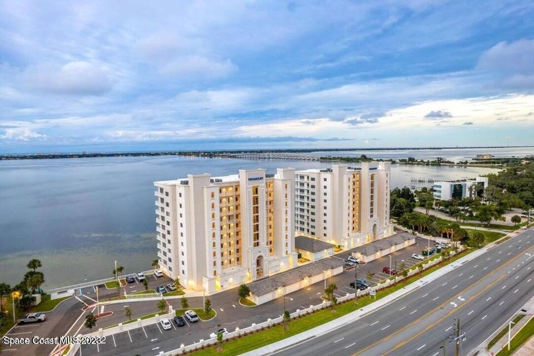 1465 S Harbor City Blvd in Melbourne, FL - Foto de edificio