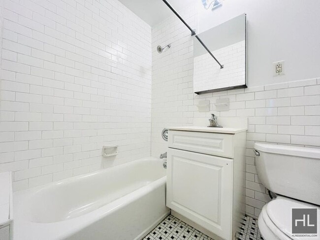 WEST 55 STREET, Unit 4A in New York, NY - Building Photo - Building Photo