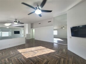 3737 Flowering Peach Ct in Las Vegas, NV - Building Photo - Building Photo