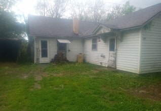 217 Green St in Licking, MO - Building Photo - Building Photo