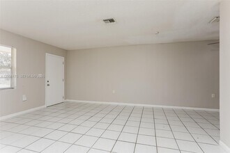 6025 SW 37th St in Miramar, FL - Building Photo - Building Photo