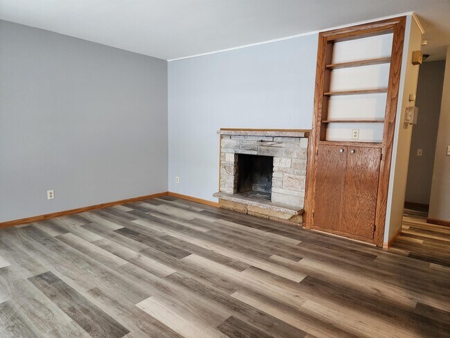904 Laurie Dr in Madison, WI - Building Photo - Building Photo