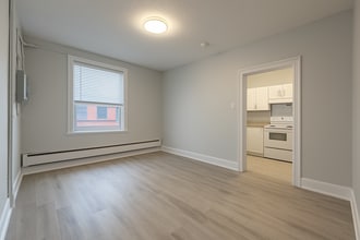 33 Ontario St in St Catharines, ON - Building Photo - Building Photo