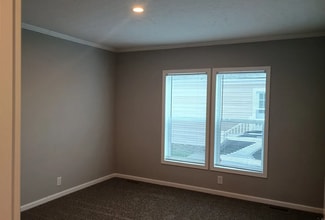 37452 Grain View Ln in Lenox, MI - Foto de edificio - Building Photo