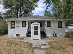 429 S 4th St in Douglas, WY - Building Photo - Building Photo