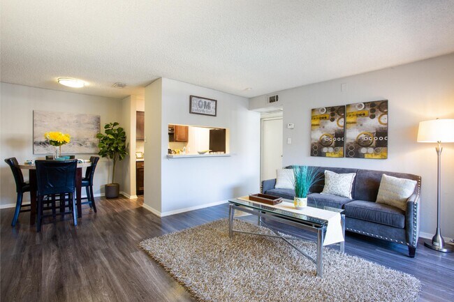 Sedona Canyon in San Antonio, TX - Foto de edificio - Building Photo