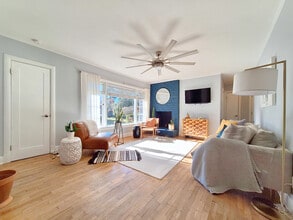 4727 Long Leaf Hills Dr in Wilmington, NC - Foto de edificio - Building Photo