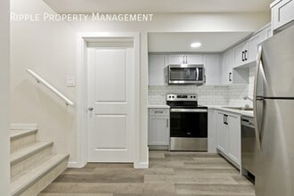 23 Heirloom Blvd SE in Calgary, AB - Building Photo - Building Photo