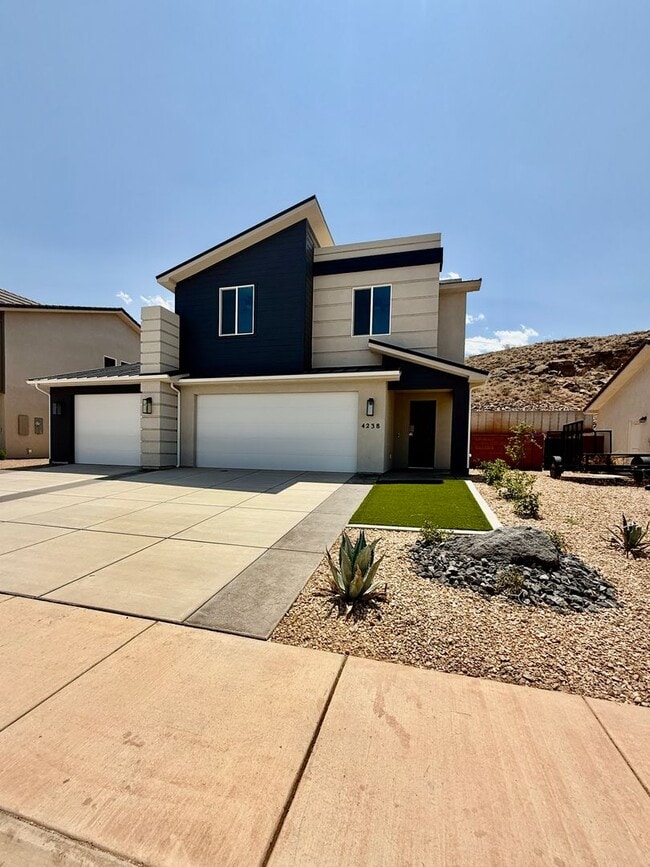 4238 El Capitan Wy in Saint George, UT - Building Photo - Building Photo