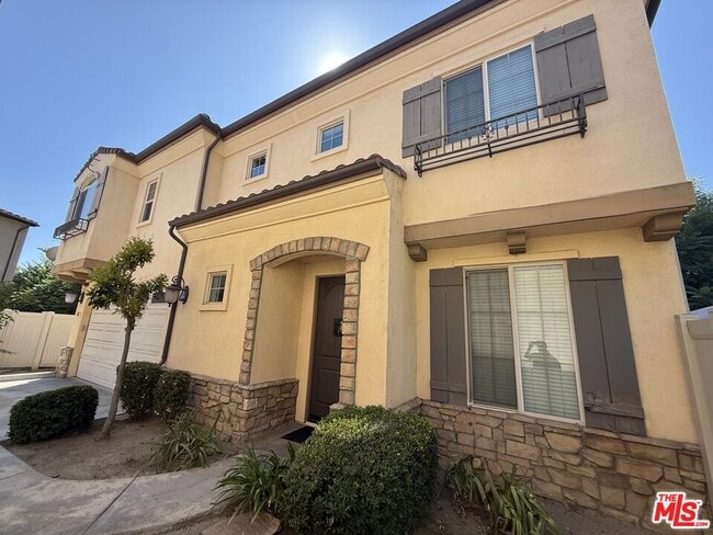 335 Genoa St in Monrovia, CA - Building Photo - Building Photo
