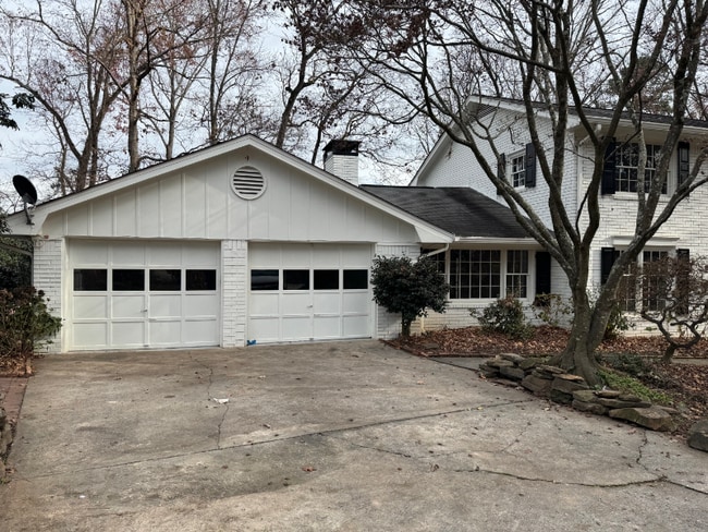 865 Spalding Dr in Atlanta, GA - Building Photo - Building Photo