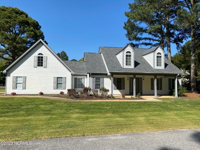 property at 104 Waccamaw Dr