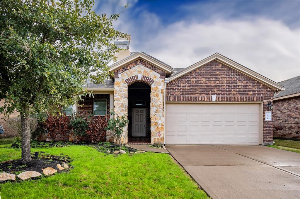 23719 San Barria Dr in Katy, TX - Building Photo
