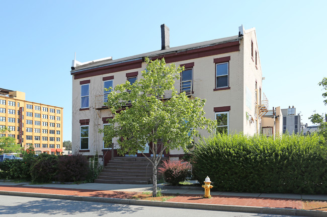 Washington House / fourplex