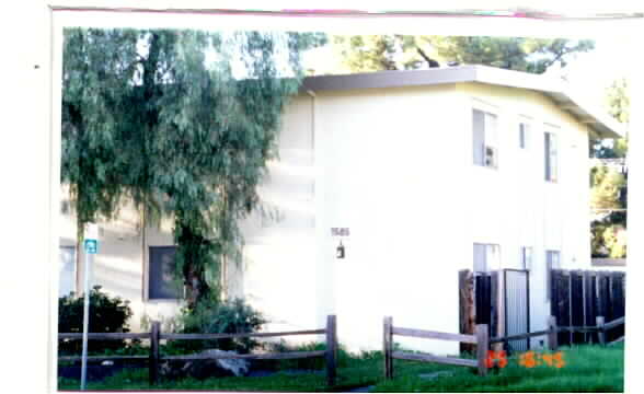 1585 E Calaveras Blvd in Milpitas, CA - Building Photo - Building Photo