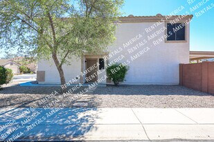 13041 W Mauna Loa Ln in El Mirage, AZ - Building Photo