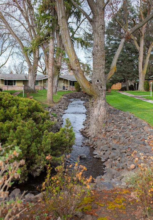 Brookhaven Quarters in Walla Walla, WA - Foto de edificio