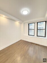 2 Bed 2 bath With Home Office/ Washer and in New York, NY - Foto de edificio - Building Photo