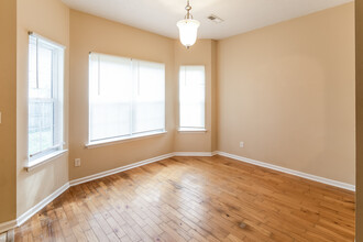 1305 Pinethicket Dr in Summerville, SC - Building Photo - Building Photo