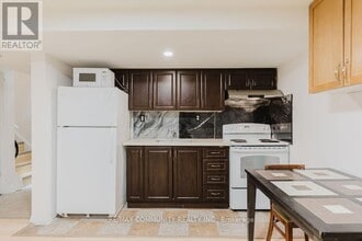 46 Millcar Dr in Toronto, ON - Building Photo - Building Photo