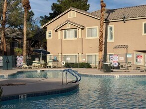 2100 Quarry Ridge St in Las Vegas, NV - Building Photo - Building Photo