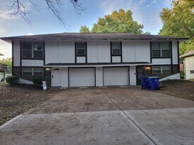 1210 SE 3rd Ter, Unit A in Lee's Summit, MO - Building Photo