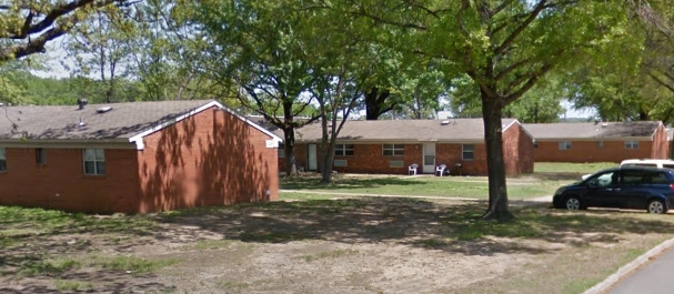 1103 E 11th St in Russellville, AR - Building Photo