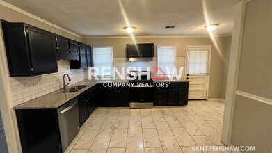 3822 Maid Marian Ln in Memphis, TN - Building Photo - Building Photo