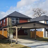 1056 North Ln in Houston, TX - Building Photo