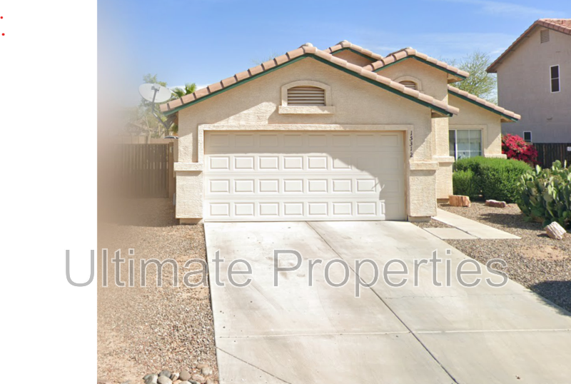 15312 W Watson Ln in Surprise, AZ - Building Photo