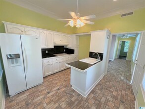 1430 Alford Ave, Unit White House in Hoover, AL - Building Photo - Building Photo