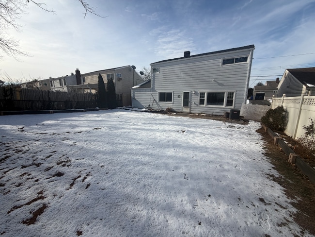 80 McKinley Ave in Woodbridge Township, NJ - Foto de edificio - Building Photo