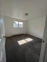 1912 Dawn Ct in Klamath Falls, OR - Building Photo - Building Photo