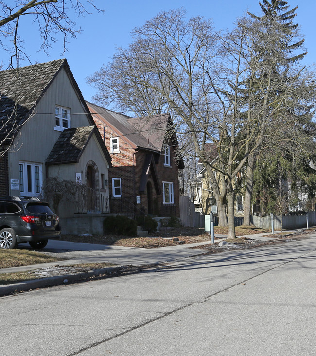 65 Roy St in Kitchener, ON - Building Photo - Building Photo