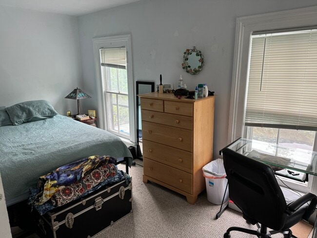 2 Upton Park, Unit B in Rochester, NY - Building Photo - Building Photo