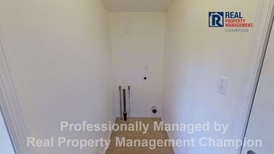 2235 Hines Farm Rd in Jacksonville, NC - Building Photo - Building Photo